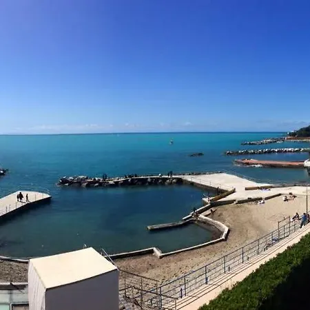 Fronte Mare Castiglioncello